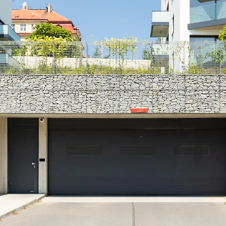 Apartment Contemporary With Garage Parking *