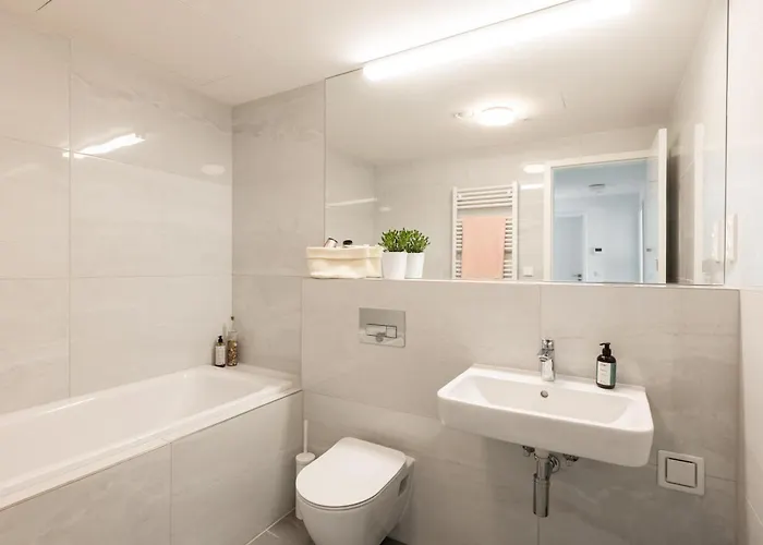 Apartment Contemporary With Garage Parking Prague