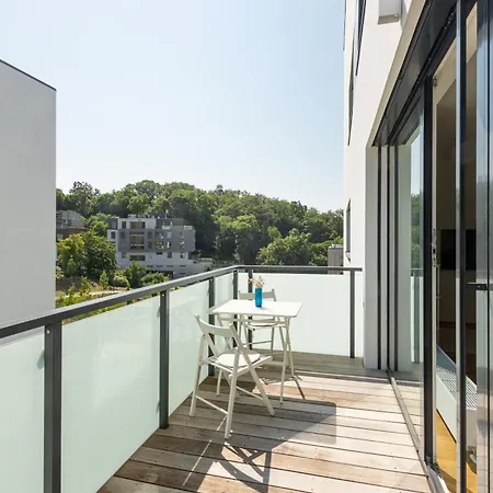 Contemporary With Garage Parking * 布拉格